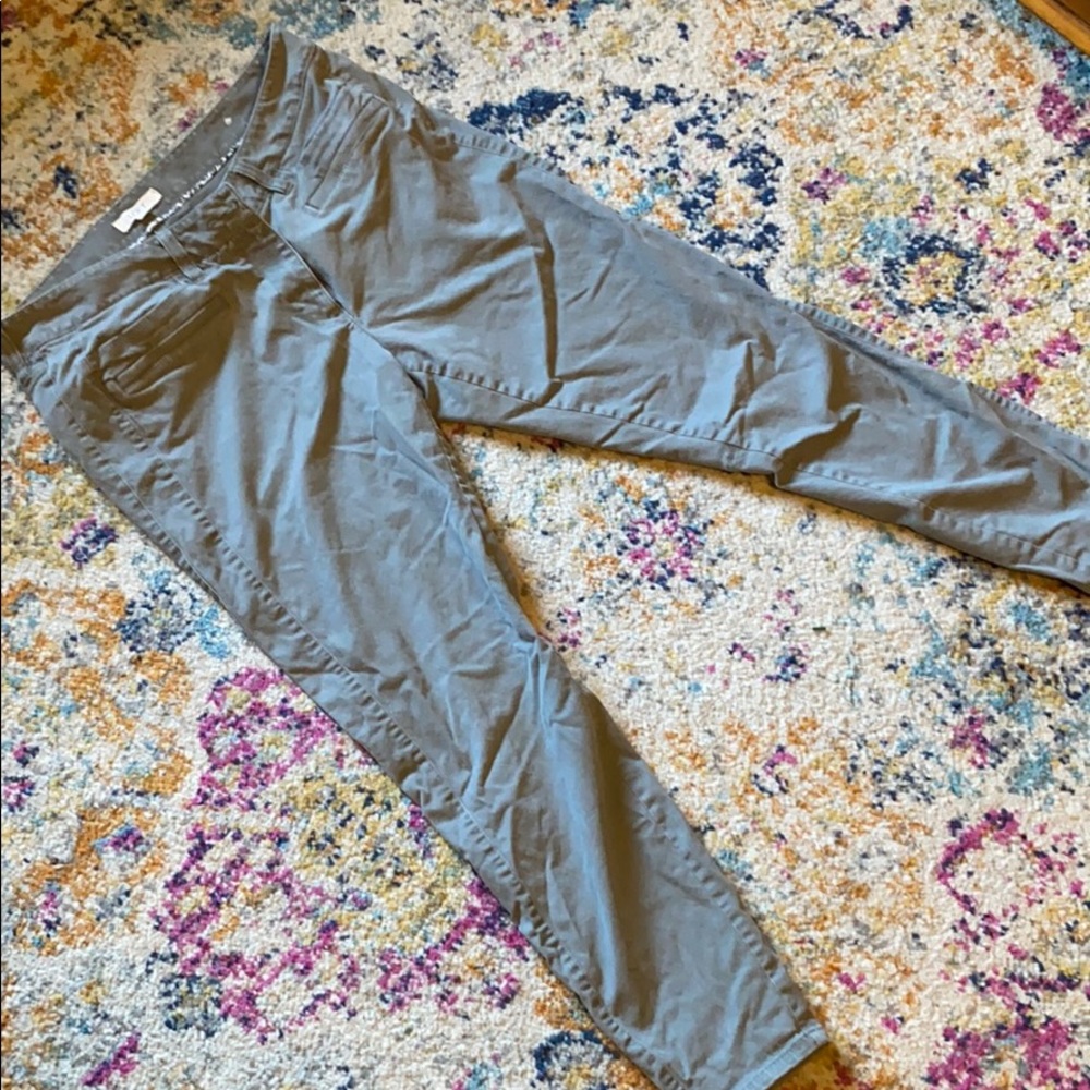 Loft light olive Marisa 12 euc